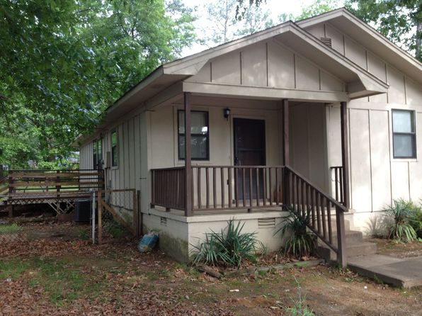 3221 Longcoy St