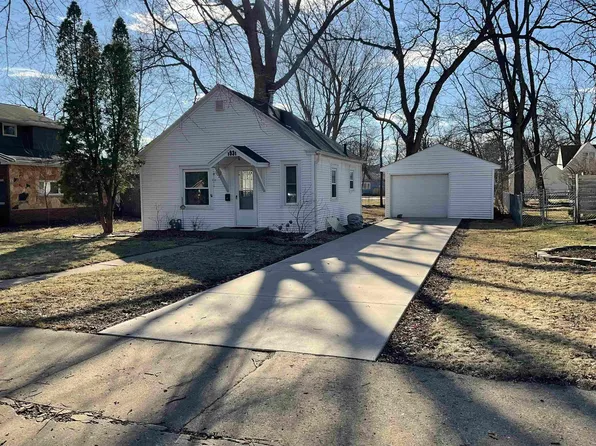 1931 Iowa St, Cedar Falls, IA 50613