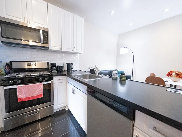 230 W 113th St #2D — Photo 11