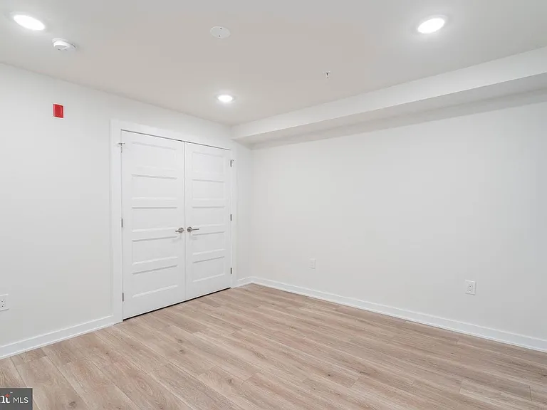 1517 Green St #2 — Photo 12