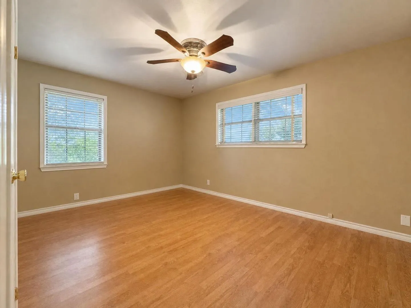 Beautiful 3 Bedroom / 1.5 Bathroom Home in Temple! — Photo 4