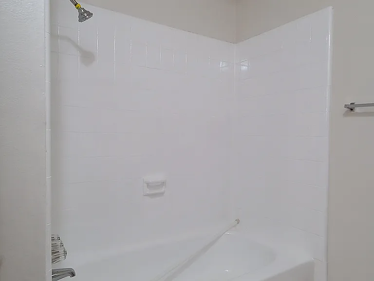 Baltimore Apartments — Photo 12