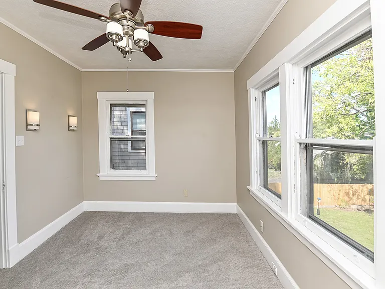 3634 Amberson Ave — Photo 22