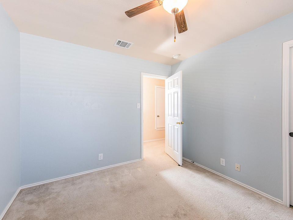 1st image of 1505 Corn Hill Ln