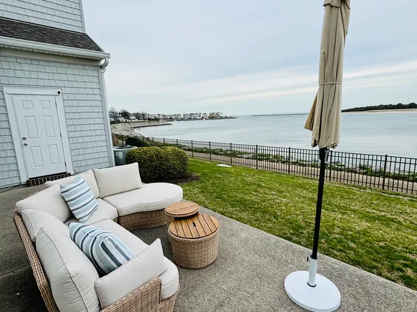 9490 Bay Front Dr, Norfolk, VA 23518