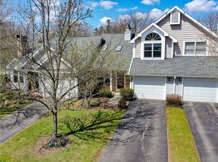 45 Running Creek Cir, Rochester, NY 14623