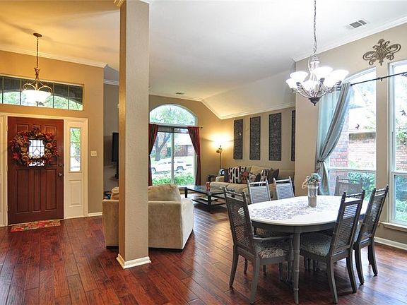 5th image of 2124 Larkspur Dr