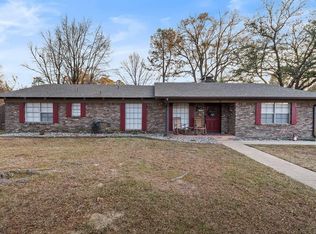 2 Lambeth Pl, Texarkana, TX 75503
