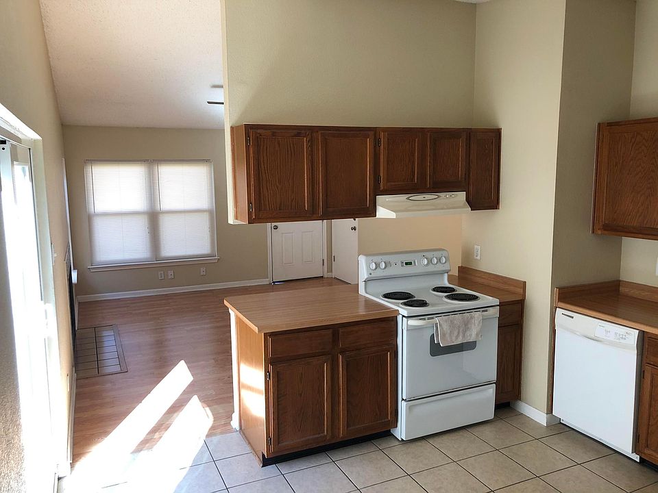 2nd image of 3958 Heritage Hill Dr