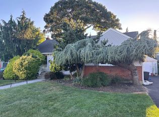 826 Brent Dr, Wantagh, NY 11793