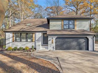 920 Kings Landing Cir, Virginia Beach, VA 23452