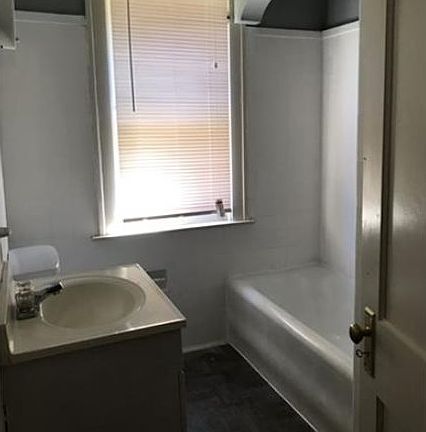 2nd image of 11806 Wilshire Dr #48213