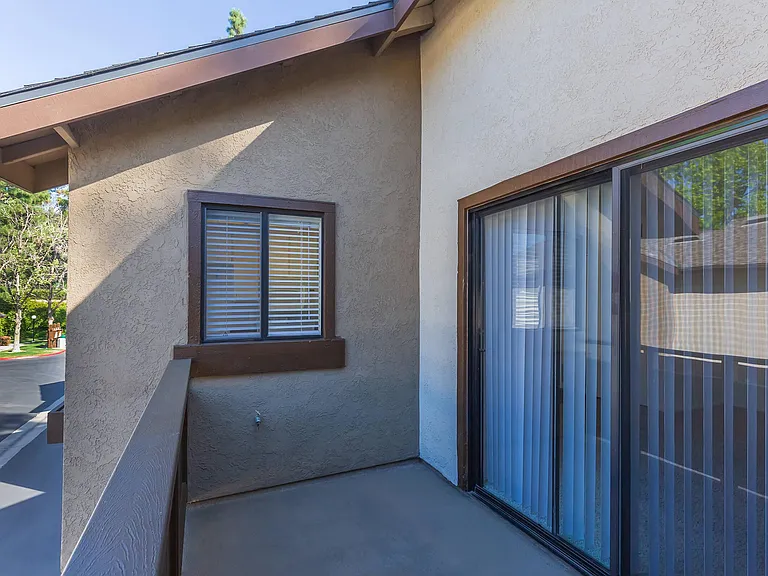 Emerald Court Apartment Homes — Photo 26