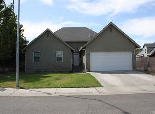 1715 Manzanillo Ln, Corning, CA 96021