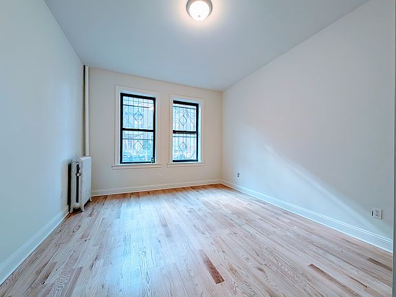 4th image of 327 Sterling Pl #1B