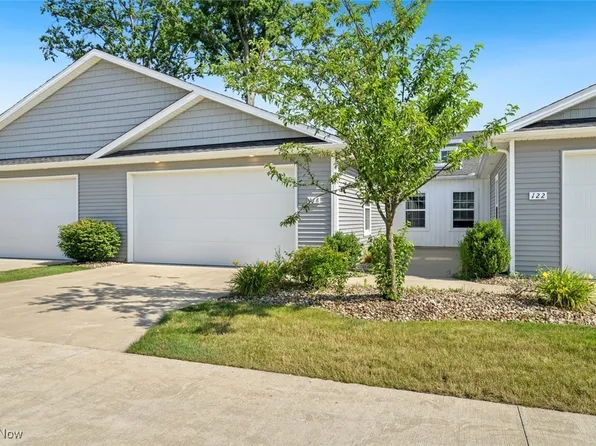 118 Fallen Oak Ln, Elyria, OH 44035