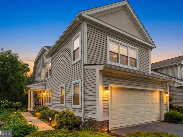 313 Oak Hill Ln, Wyomissing, PA 19610
