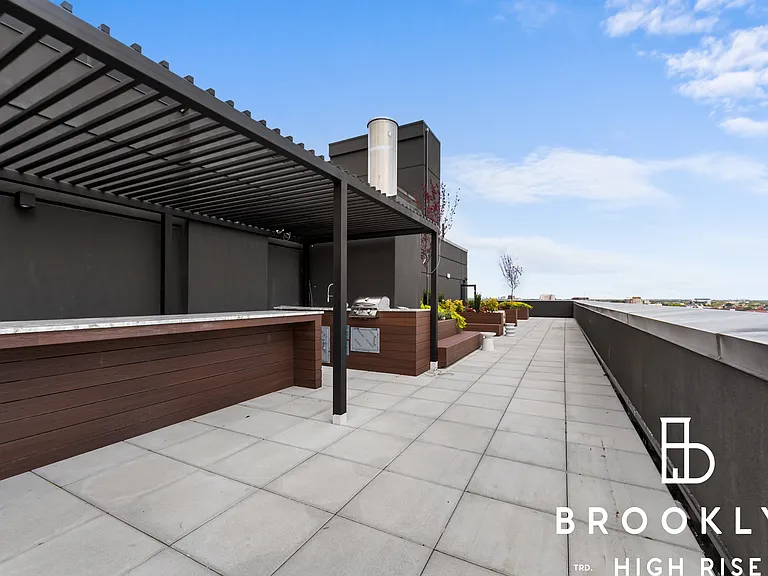 2667 Fulton St #5J — Photo 9