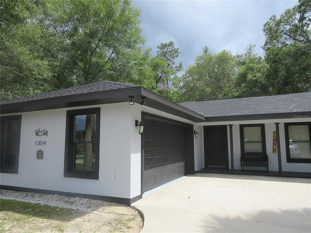 3 bed, 2.0 bath, 1435 sqft, $1,700 — Photo 4