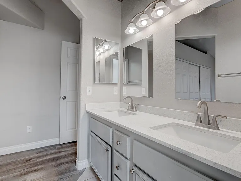 1613 Cathedral Peak Ct — Photo 29