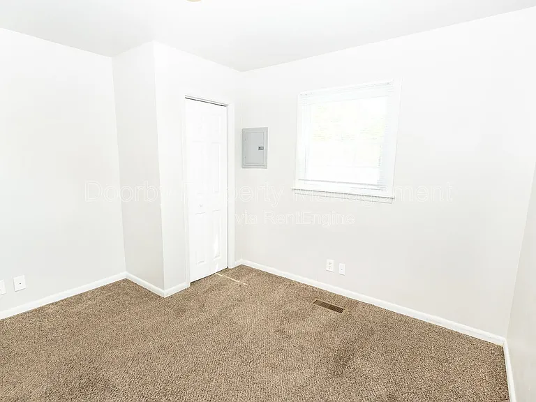 5200 Fagan St — Photo 7