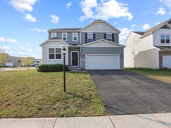 3rd image of 247 Glen Crossing Dr