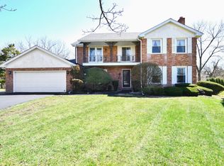 2S741 Avenue Chateaux E, Oak Brook, IL 60523