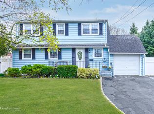 1714 Webster Ave, Merrick, NY 11566