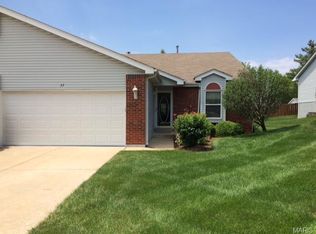 37 Lienemann Ct, Saint Peters, MO