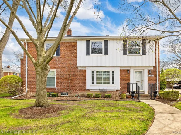 612 Cadieux Rd, Grosse Pointe, MI 48230