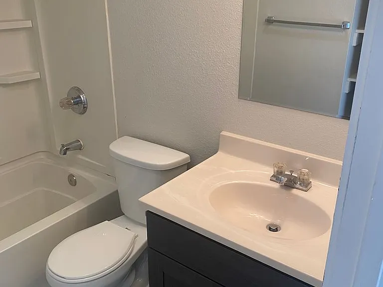 3300-3312 Oakland Rd NE — Photo 10