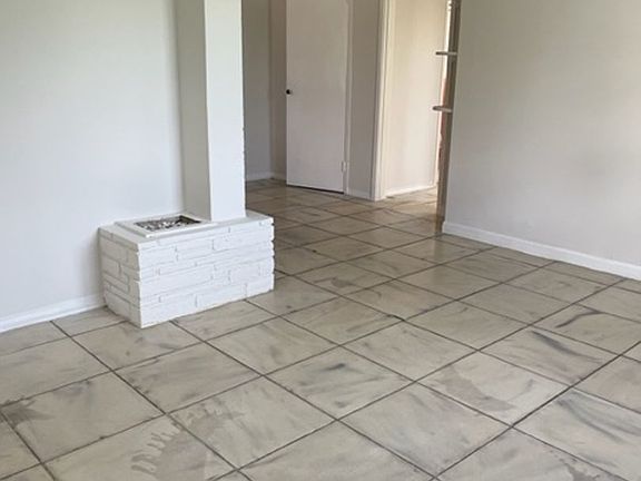 2nd image of 119-127 Antiquera Ave #119-04