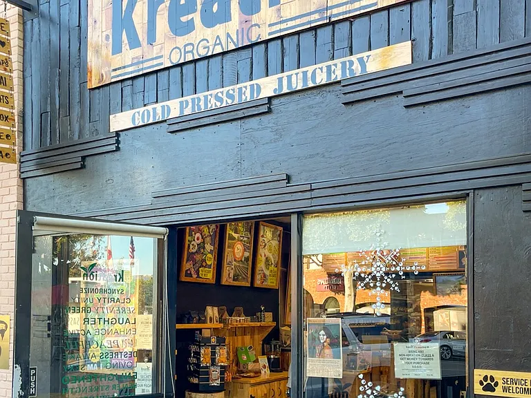 Larchmont Village