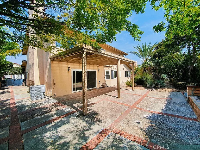 1826 Calle Belleza — Photo 40