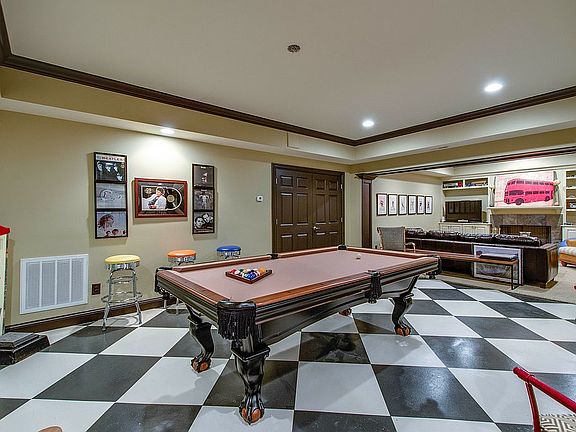 4th image of 1704 Championship Blvd