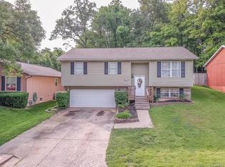 677 Oak Trl, Collinsville, IL 62234