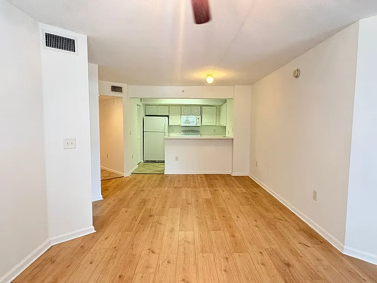 4127 Residence Dr #411 — Photo 2