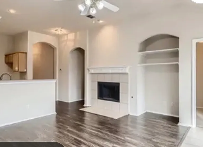 1574 Hansberry Dr — Photo 2