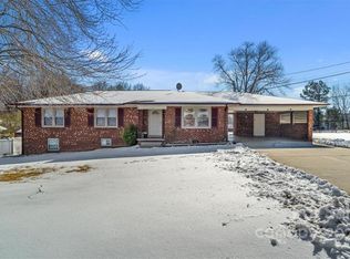 1300 Debbie Cir, Kannapolis, NC 28083