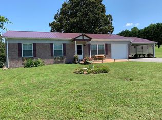 135 Sharp Perkins Rd, Jacksboro, TN 37757