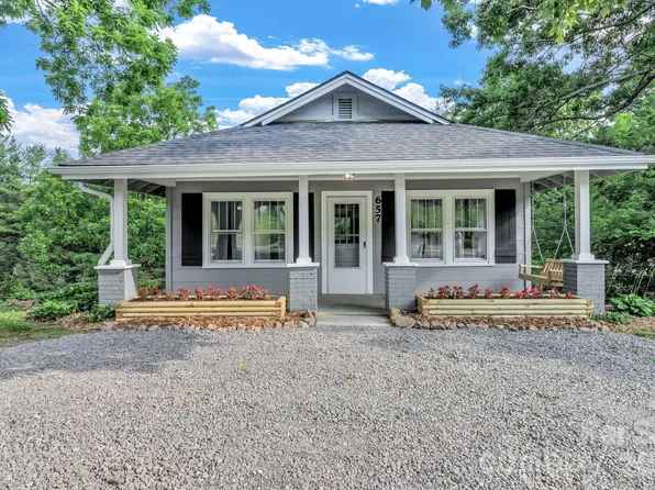 657 Old Fort Rd, Fairview, NC 28730