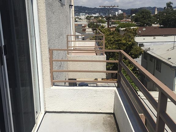 3rd image of 1210 S Sherbourne Dr