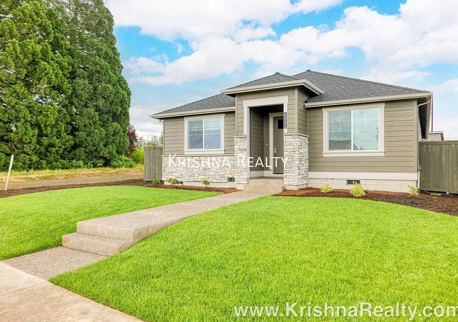 Lovely New Construction| Single Level 3BD | 2BA | Single Family Home In Rosedale Parks Hillsboro ... — Photo 2