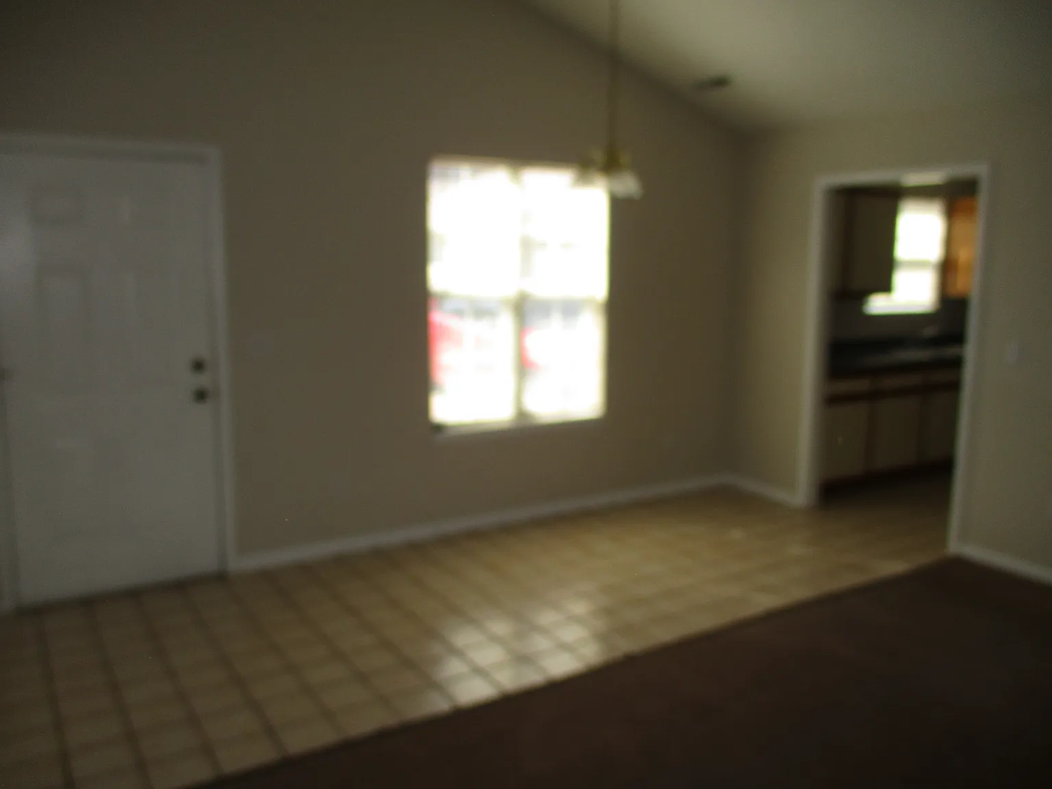 2 bed, 1.5 bath, 1020 sqft, $1,100 — Photo 4