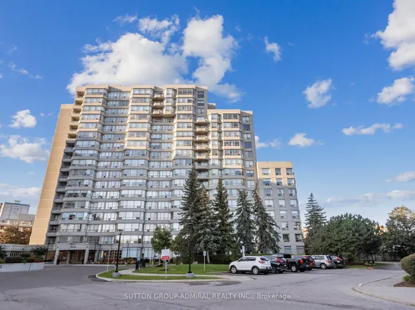 7 Townsgate Dr #604, Vaughan, ON L4J 7Z9