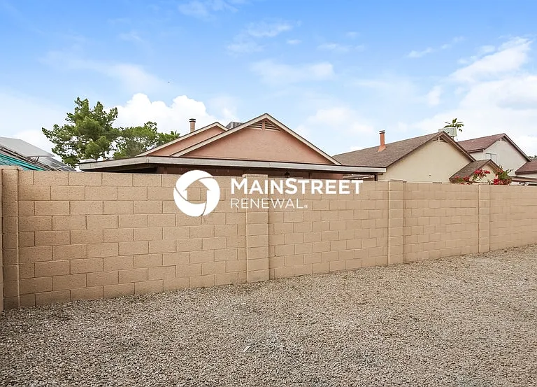 526 E Utopia Rd — Photo 16