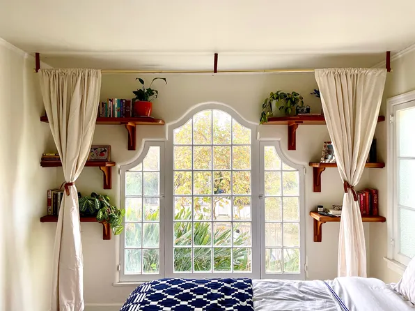 320 N Burlington Ave, Los Angeles, CA 90026