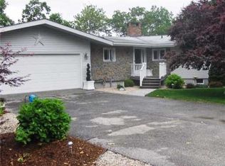 11 Evergreen Rd, Glocester, RI 02814