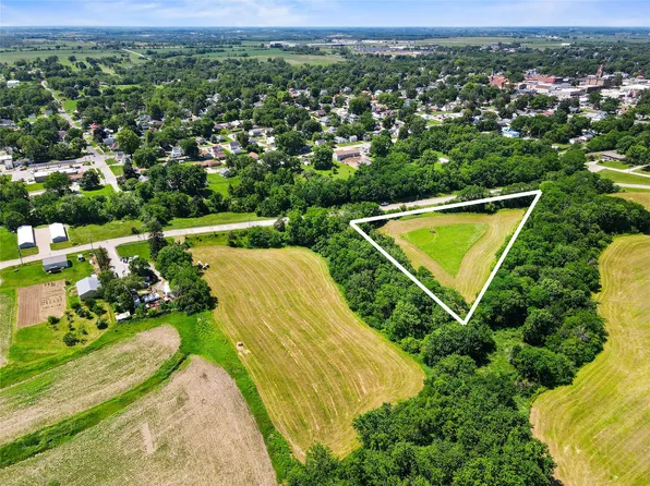 0 E Pleasant St, Knoxville, IA 50138