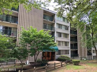 1804 Metzerott Rd APT 202, Adelphi, MD 20783